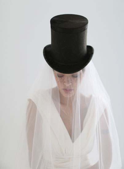 Nikia Phoenix Munaluchi Bride By Elizabeth Messina 22